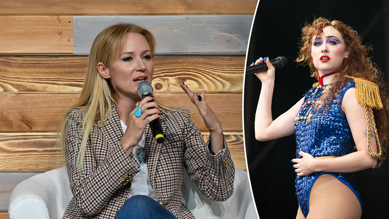 Jewel says stalker once left firebombs outside her house, defends Chappell Roan’s criticism of ‘creepy’ fans