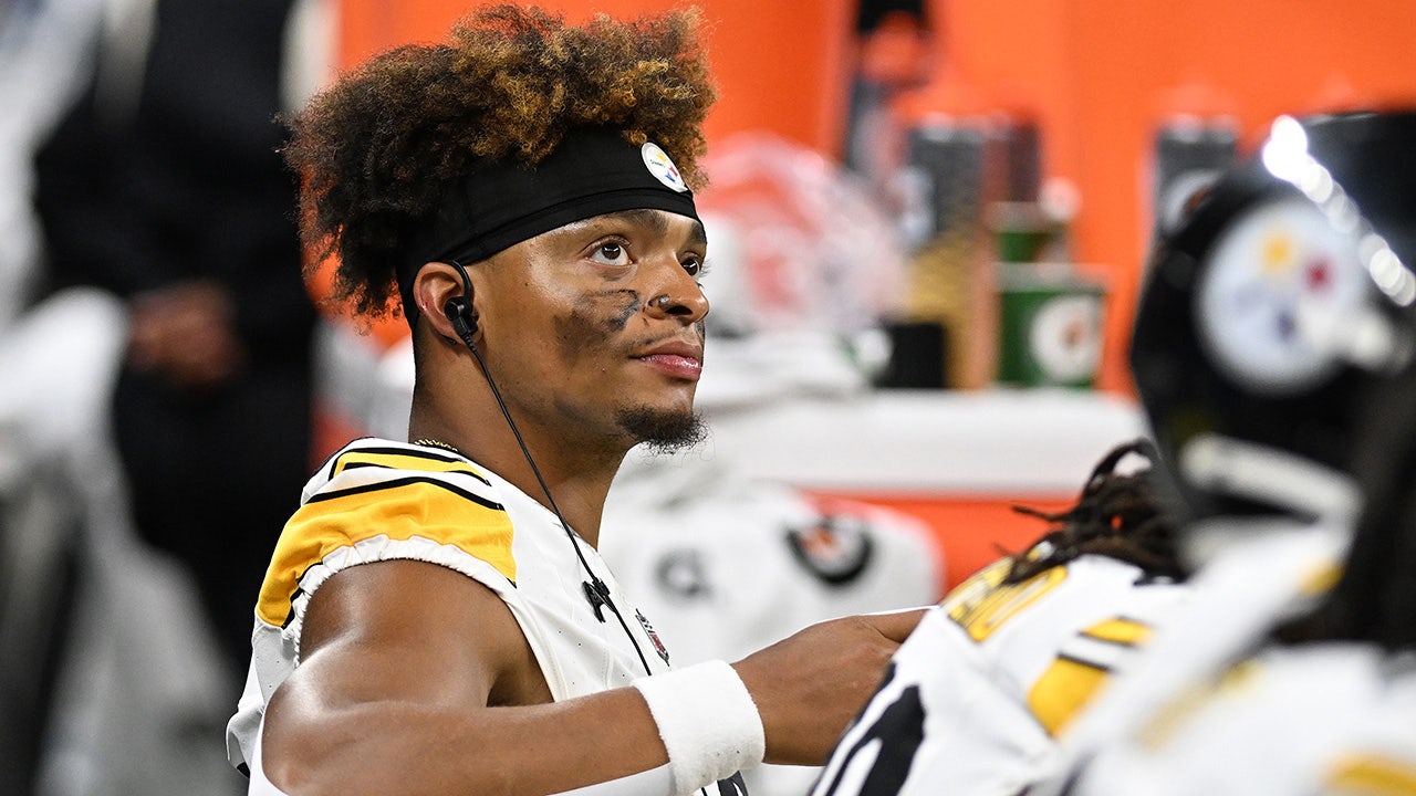 Steelers name Justin Fields starting quarterback against Falcons as Russell Wilson struggles with injury