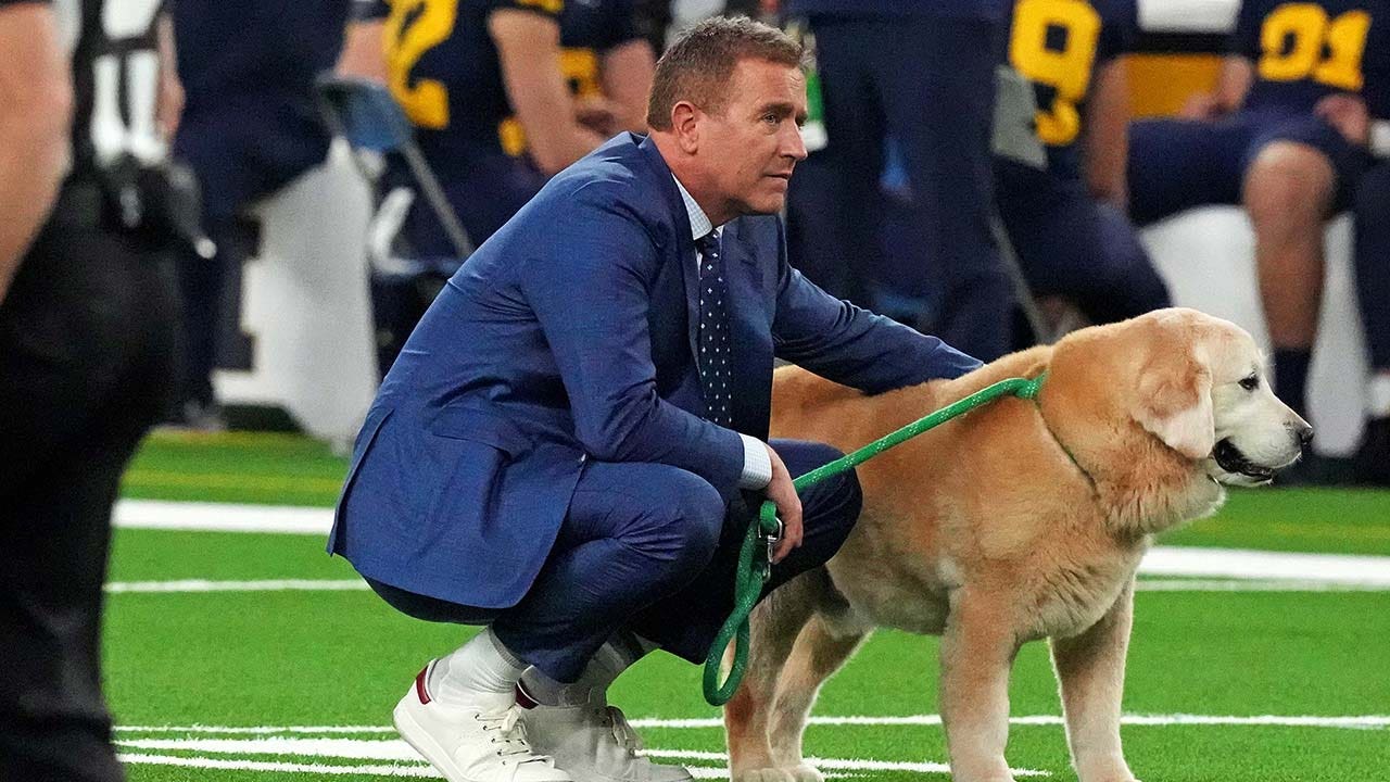 ESPN star Kirk Herbstreit fires back at critics of his dog: ‘You’re a moron’