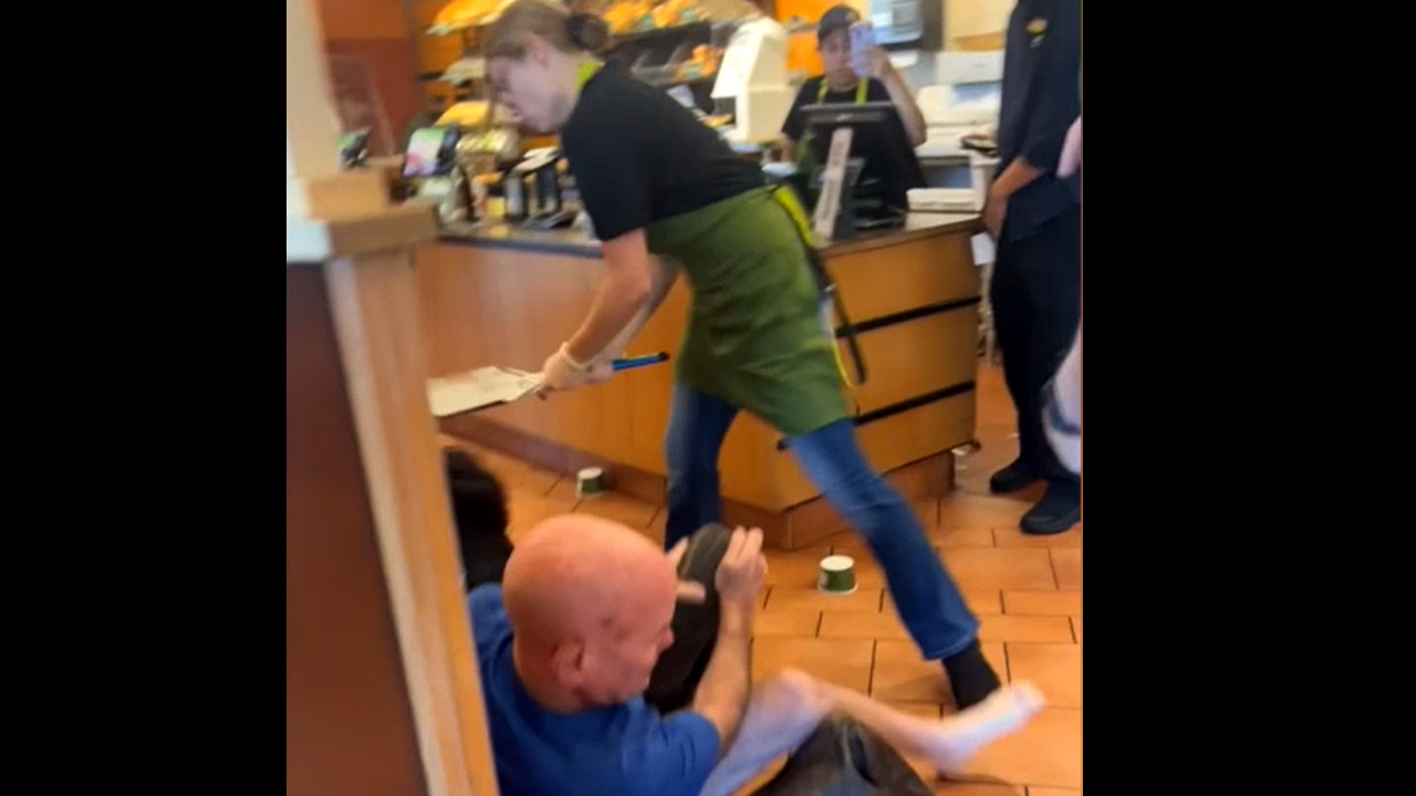 Panera Bread employee in Colorado ends wild fight with pan: Video