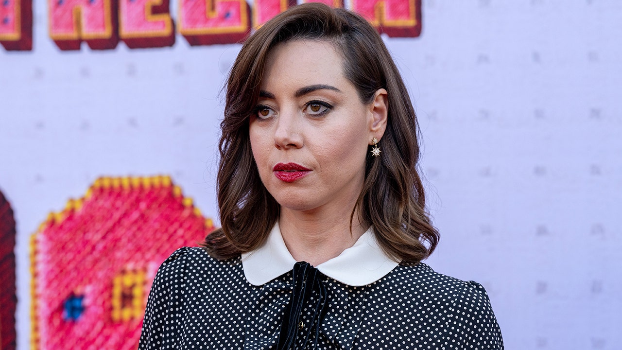 “Parks and Recreation” star Aubrey Plaza suffered an unexplained stroke at the age of 20: “I was paralyzed”