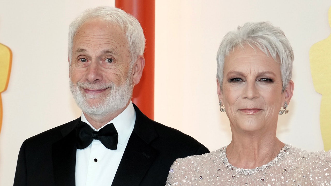 Jamie Lee Curtis shares secret to her 40-year marriage with husband Christopher Guest