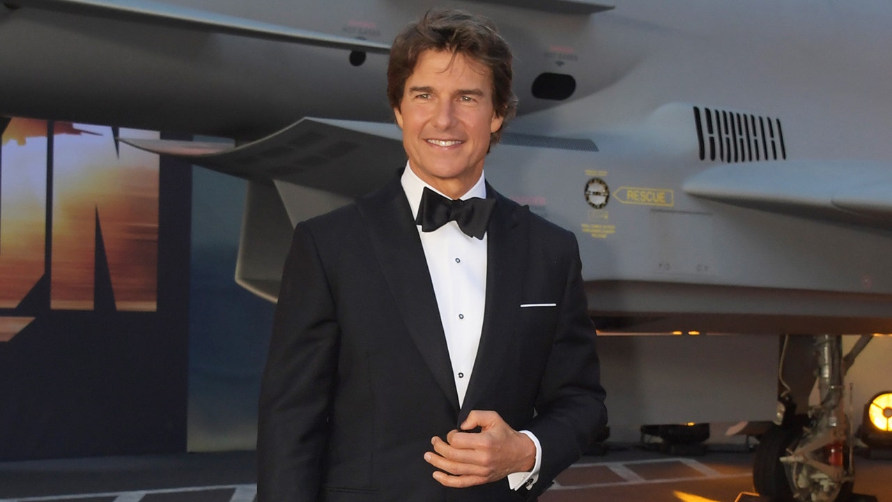 Tom Cruise surprises crowd at 'Top Gun: Maverick' live orchestral screening in London: 'dream come true'