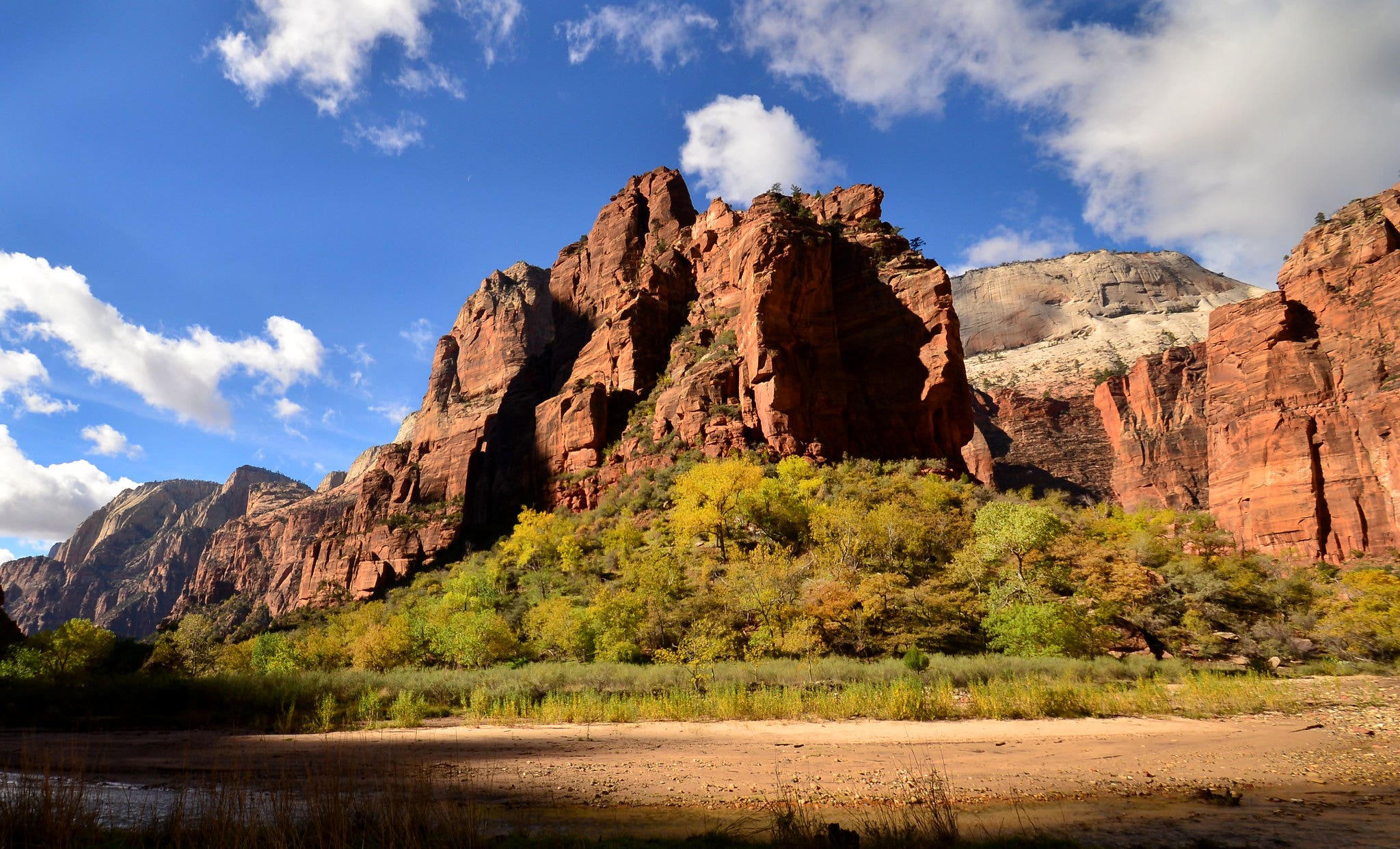 Man falls 200 feet to his death at Utah’s Zion National Park