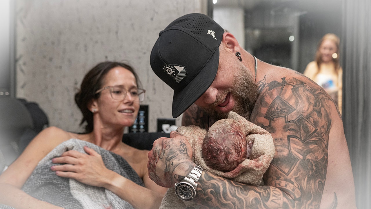 Brantley Gilbert’s wife gives birth to their baby on a tour bus