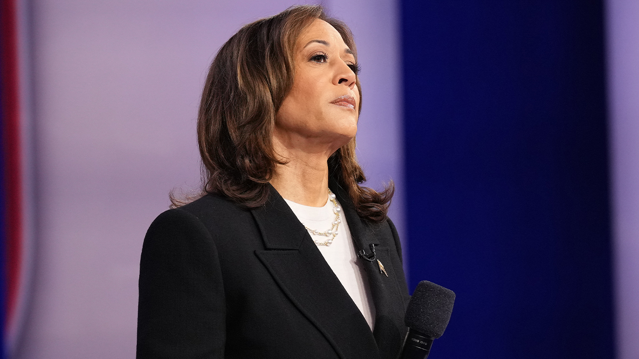 Harris doubles down on ‘fascist’ comments at start of CNN town hall: ‘unstable’