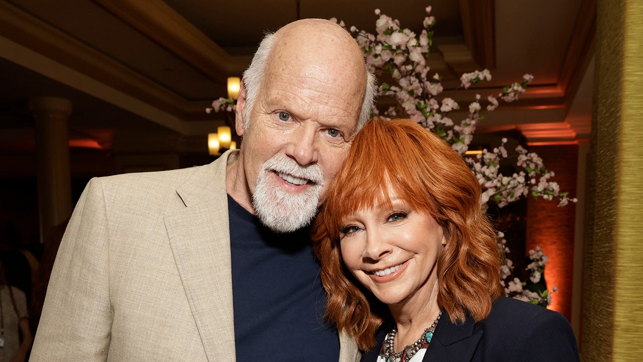 Reba McEntire has 'newfound strength' from relationship with Rex Linn after 2 failed marriages