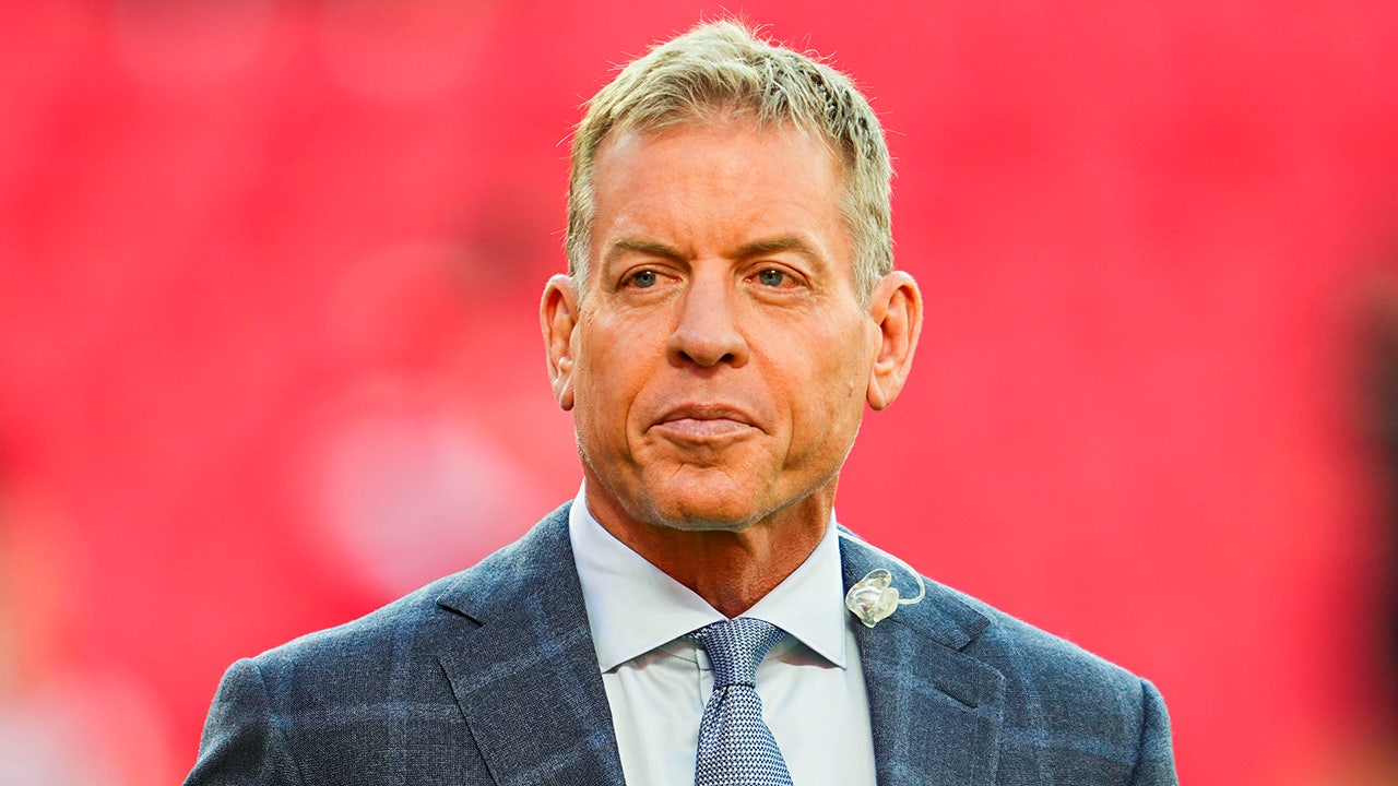 NFL legend Troy Aikman rips ‘lazy’ Cowboys wide receivers after blowout loss