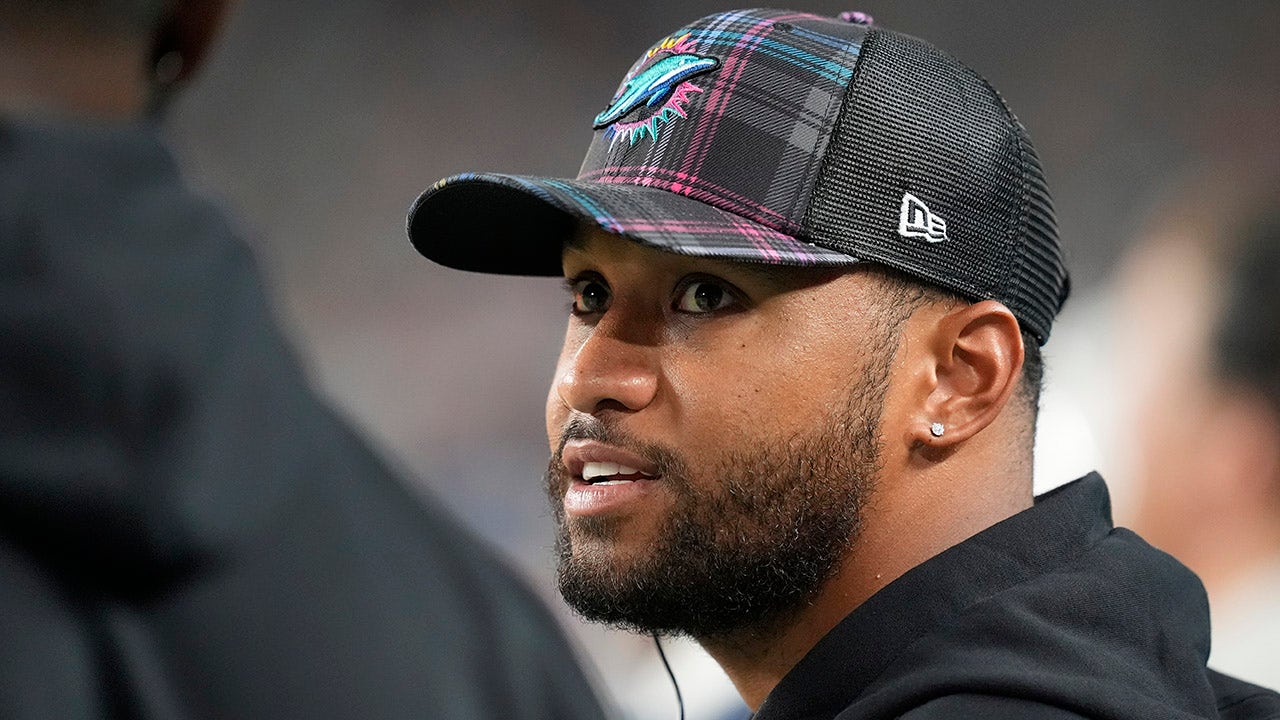 Dolphins' Tua Tagovailoa on injury concerns amid return to practice: 'I love football to the death of me'