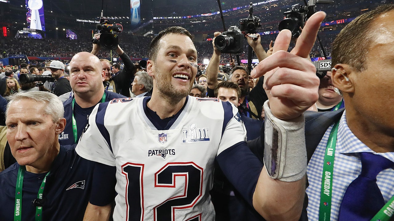 Tom Brady says son tried to attend Super Bowl afterparty that featured Snoop Dogg, 'girls dancing'