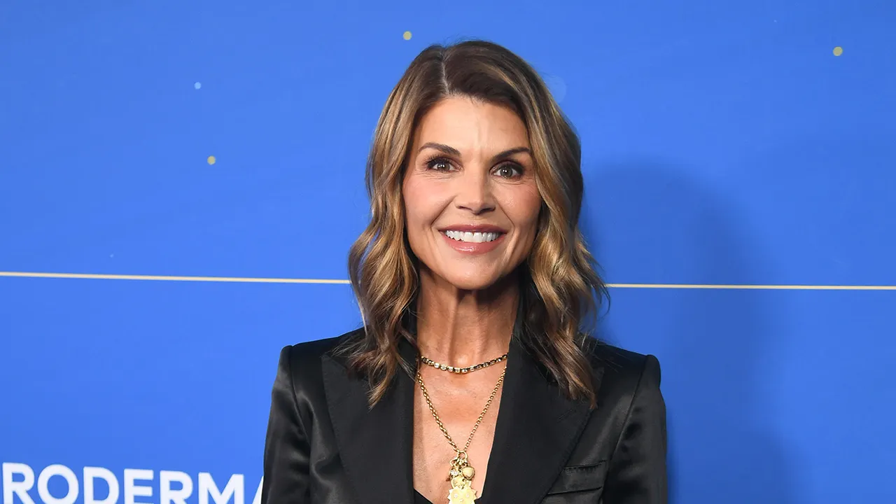 ‘Blue Bloods’ actress Lori Loughlin takes a page from Martha Stewart’s post-prison playbook: expert