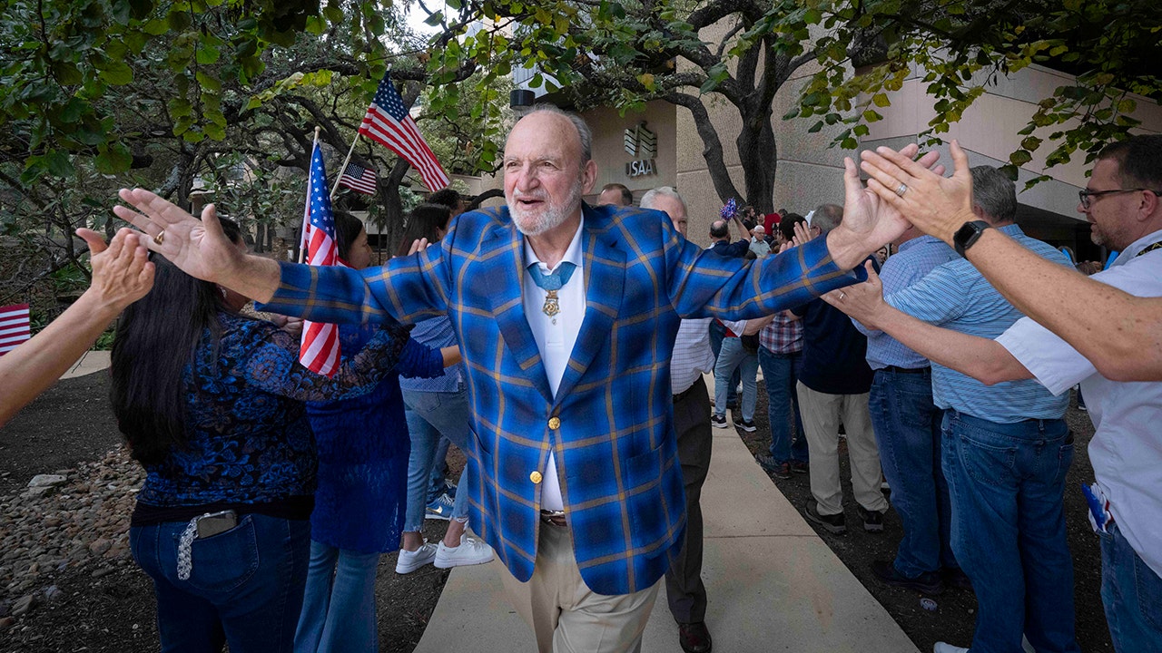 Gratitude for veterans, plus Trump’s stamina impresses doctors