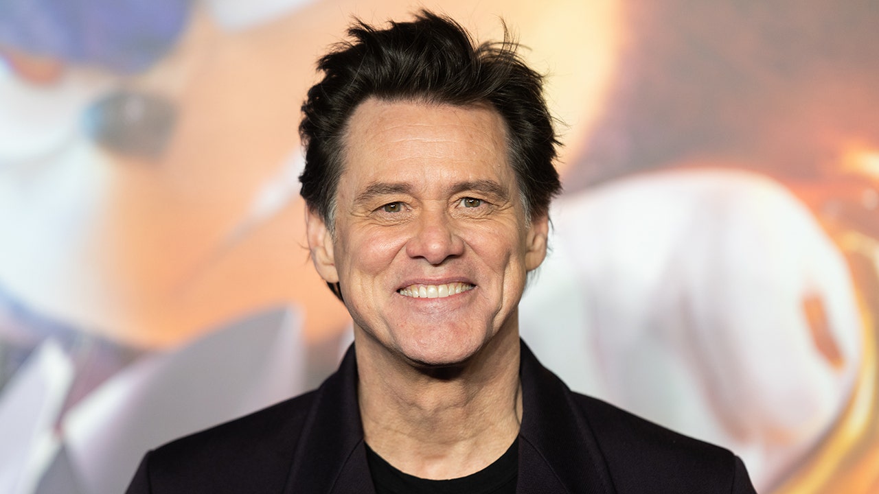 Jim Carrey rời khỏi Hollywood để 'tránh mặt mọi người' | Tin Mới