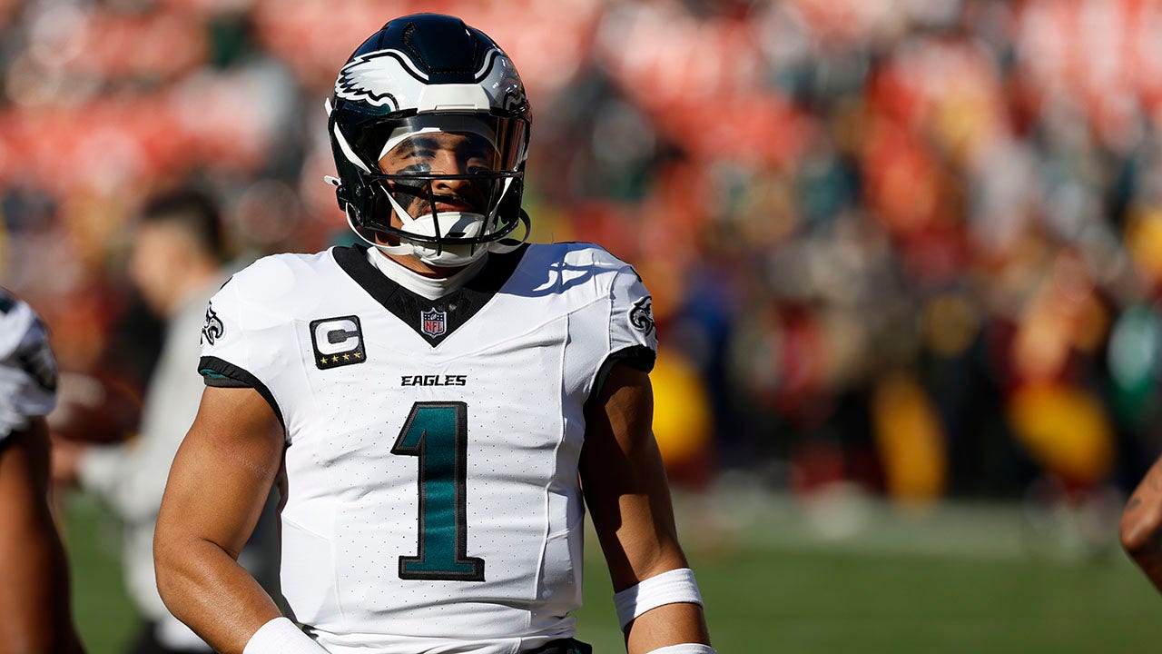 Eagles’ Jalen Hurts still in concussion protocol, likely out vs Cowboys