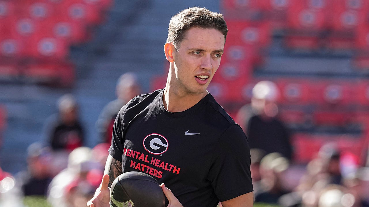 Hanna Cavinder praises boyfriend Carson Beck as Georgia star declares for NFL Draft