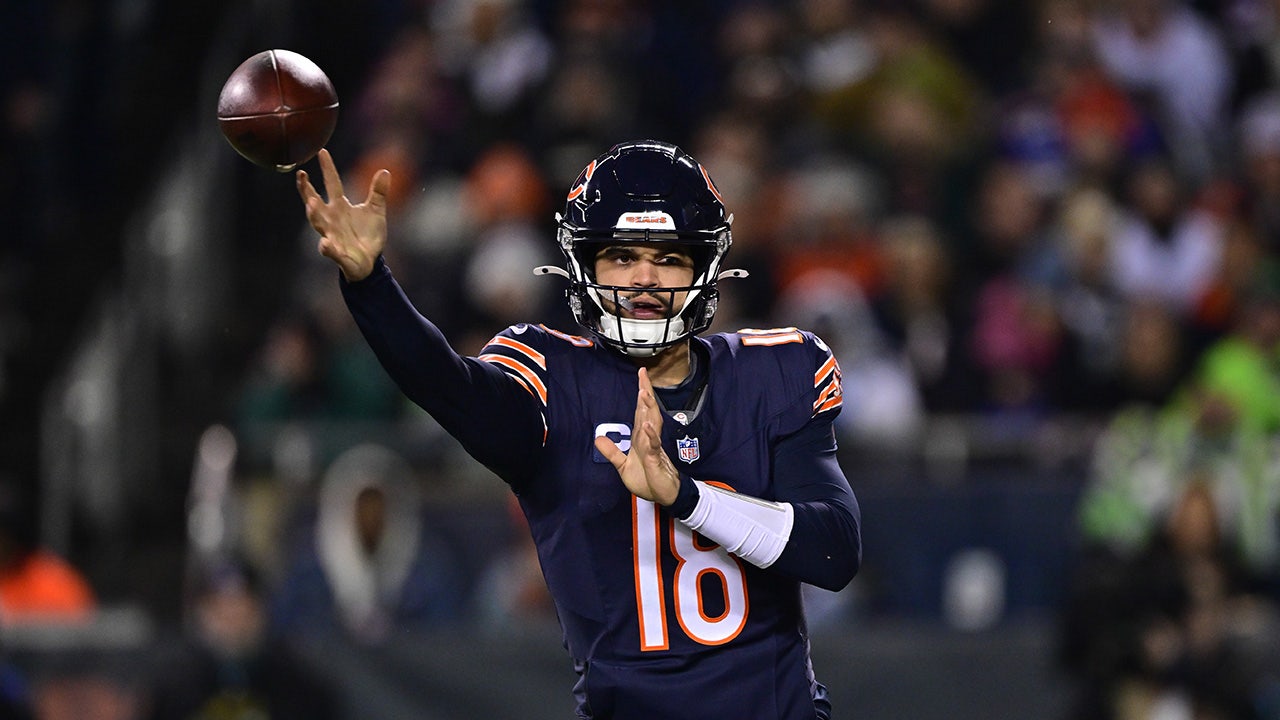 Bears star Caleb Williams issues two-word reaction to Pope Leo XIV’s election