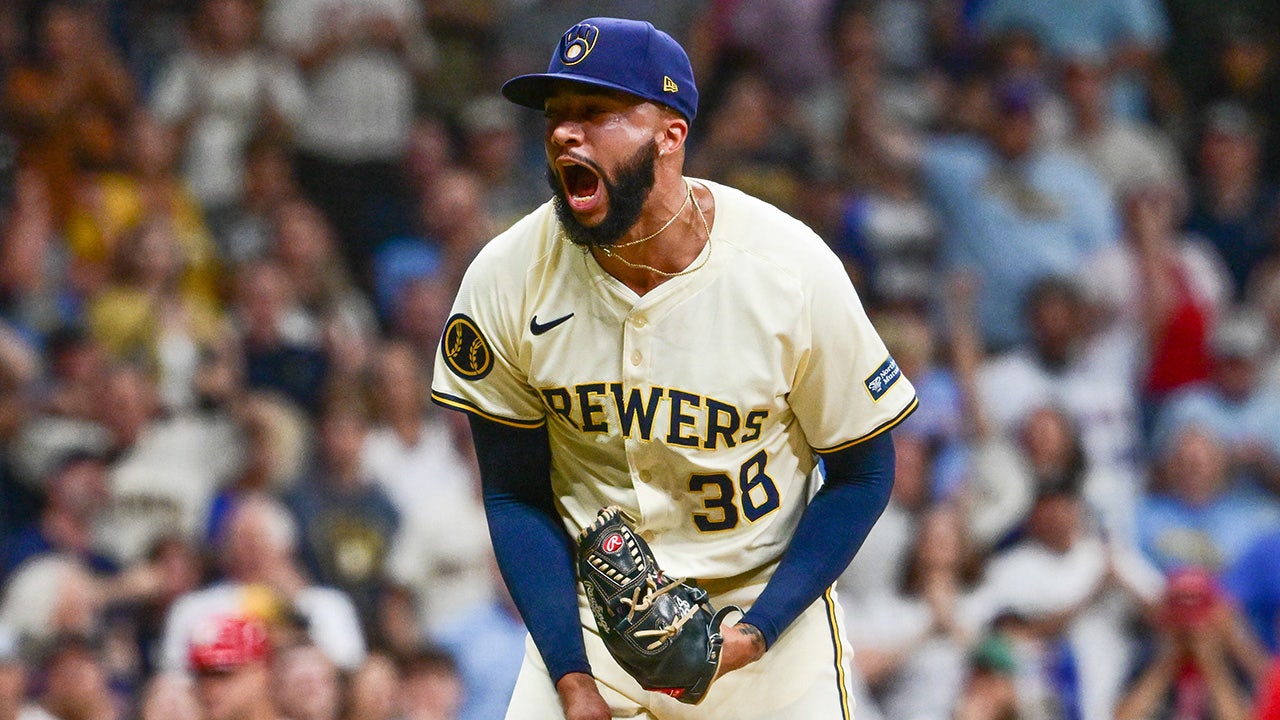 Yankees acquire All-Star closer Devin Williams from Brewers after Juan Soto's departure