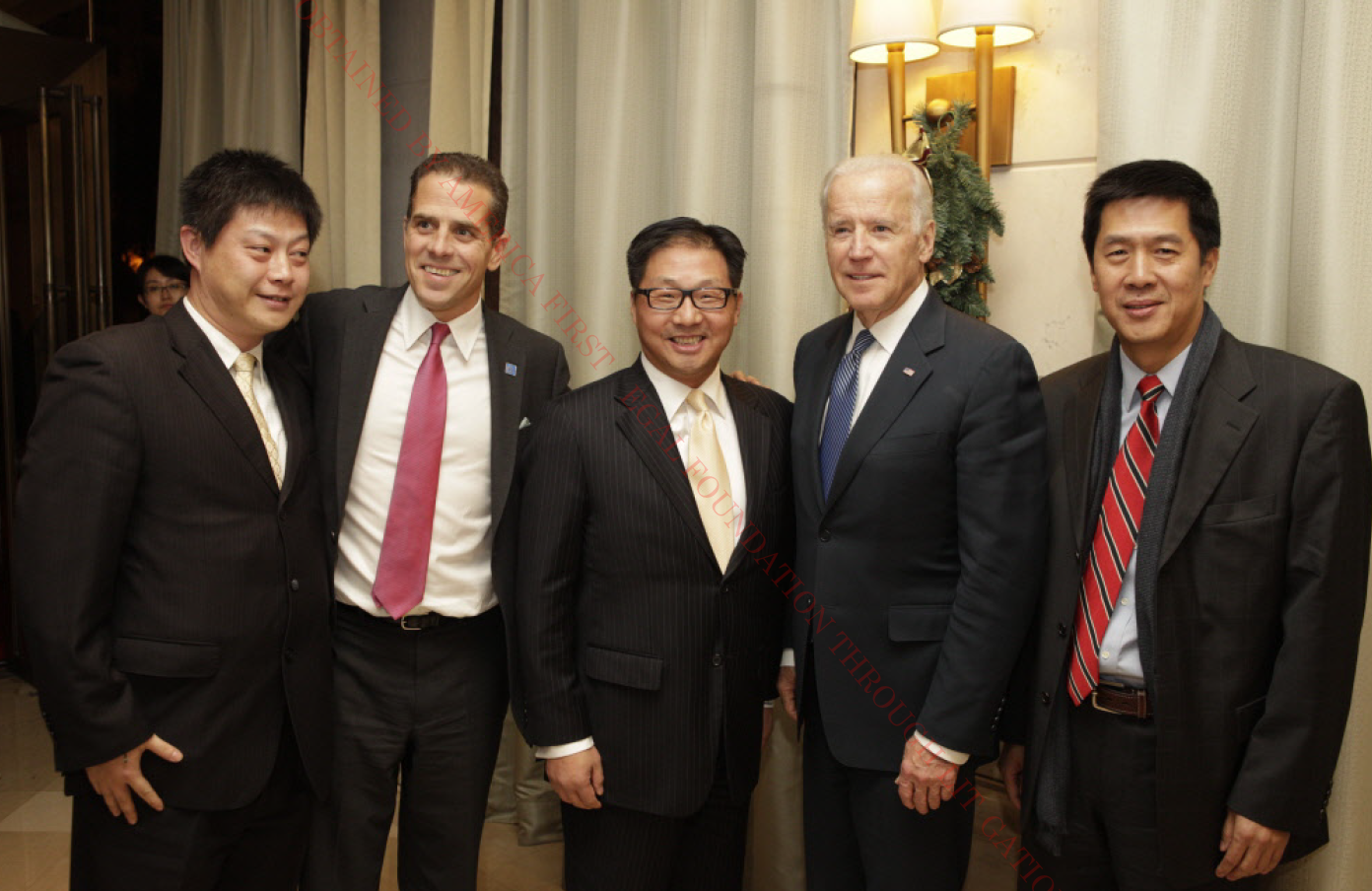 Joe Biden poses with Hunter's Chinese business associates in newly ...