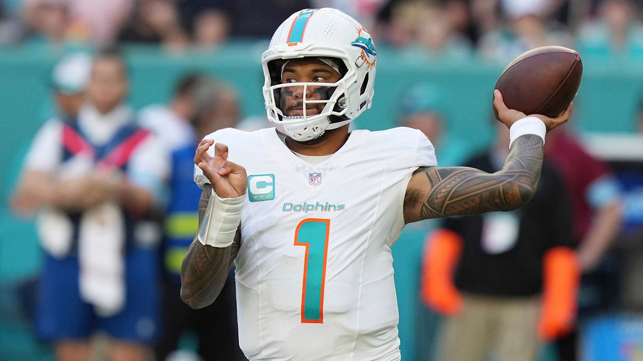 Tua Tagovailoa’s clutch touchdown passes lift Dolphins to overtime win over Jets