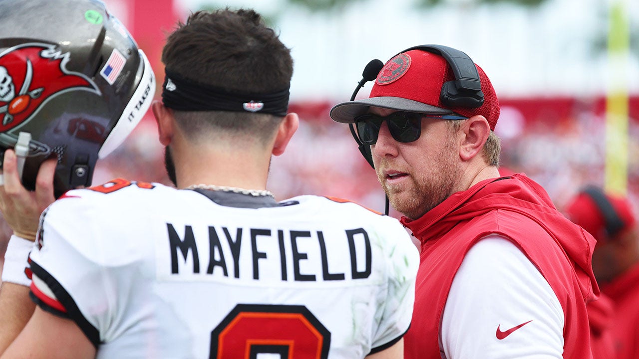 Jaguars’ Liam Coen texted Baker Mayfield he was staying with Bucs before taking head coaching job: report