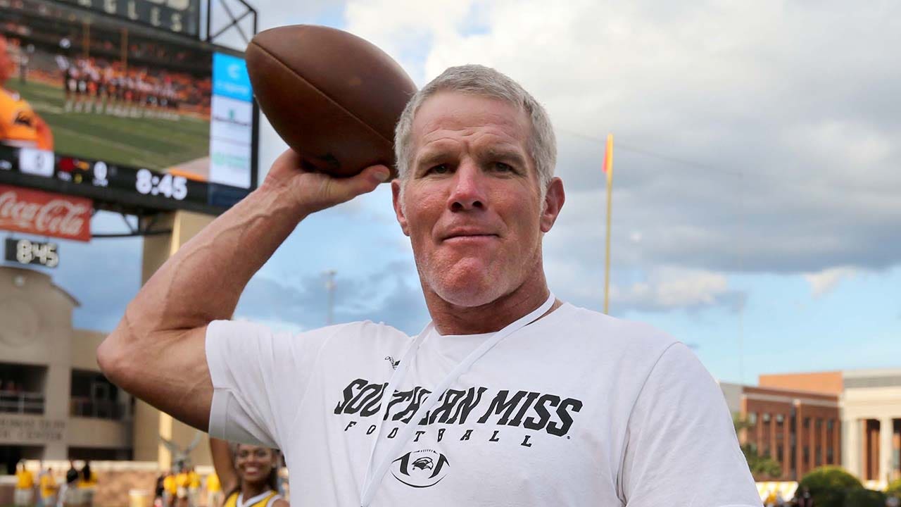 NFL legend Brett Favre left ‘speechless’ as Biden honors Soros, Clinton with Medal of Freedom