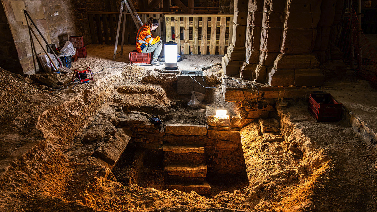 Ancient Mystery Revealed: Church’s Hidden Staircase Leads to 400-Year-Old Burial Vault Discovery!