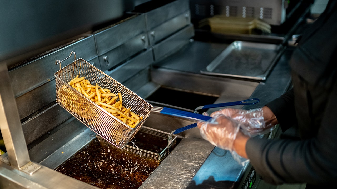 Steak ‘n Shake to cook fries in beef tallow: ‘Authentic way’