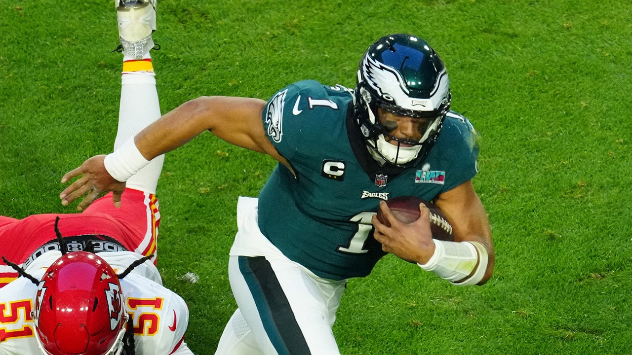 Eagles quarterback Jalen Hurts explains White House absence after Super Bowl win