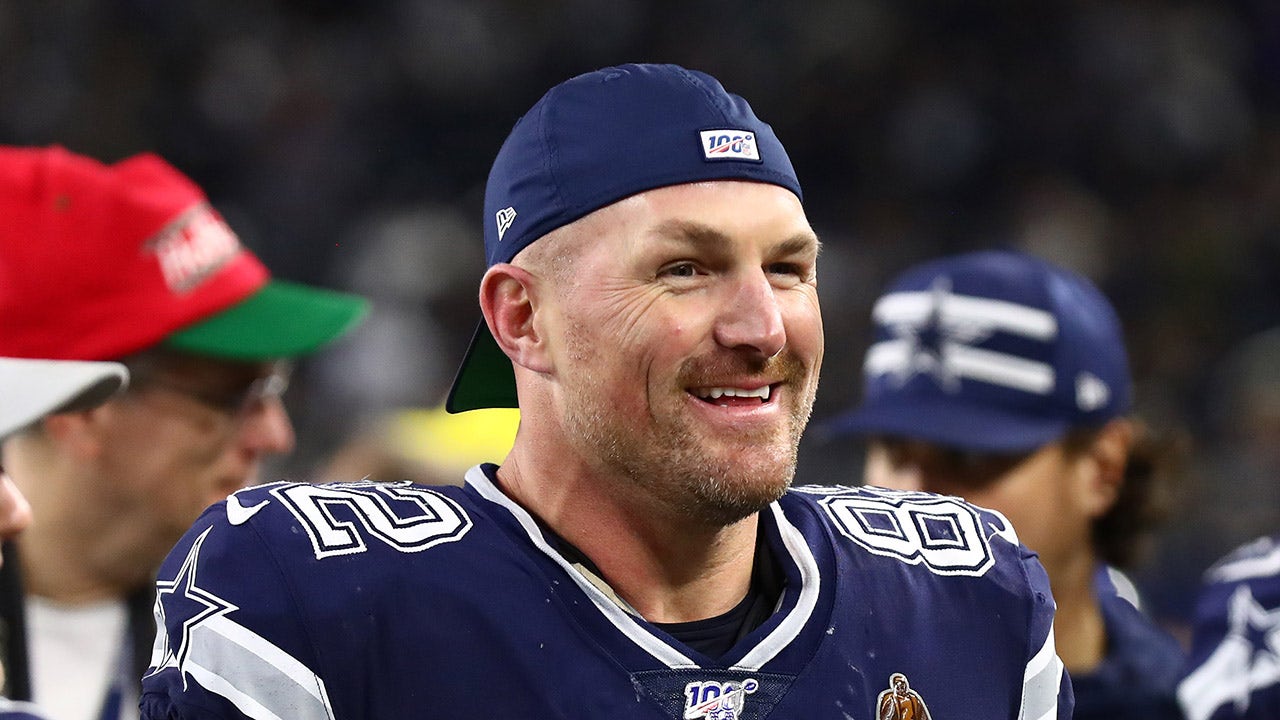 Former Cowboys star Jason Witten’s floated as potential head coach replacement following Mike McCarthy’s exit