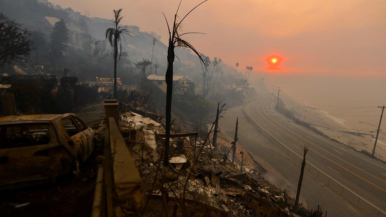 LA’s rich and famous made ‘odd request’ of private armies as wildfires fueled fear, boss says