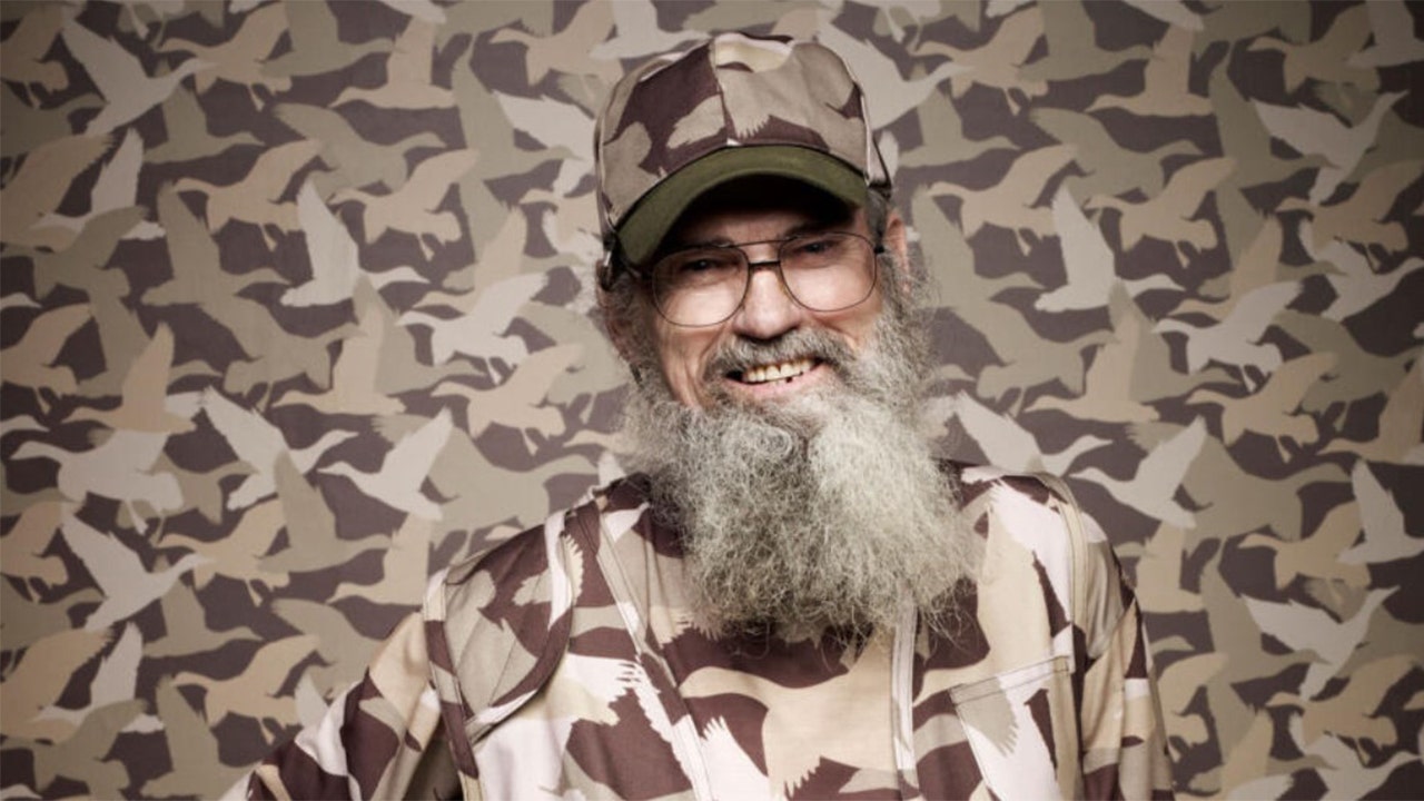 'Duck Dynasty' star 'Uncle Si' Robertson hospitalized after hunting accident