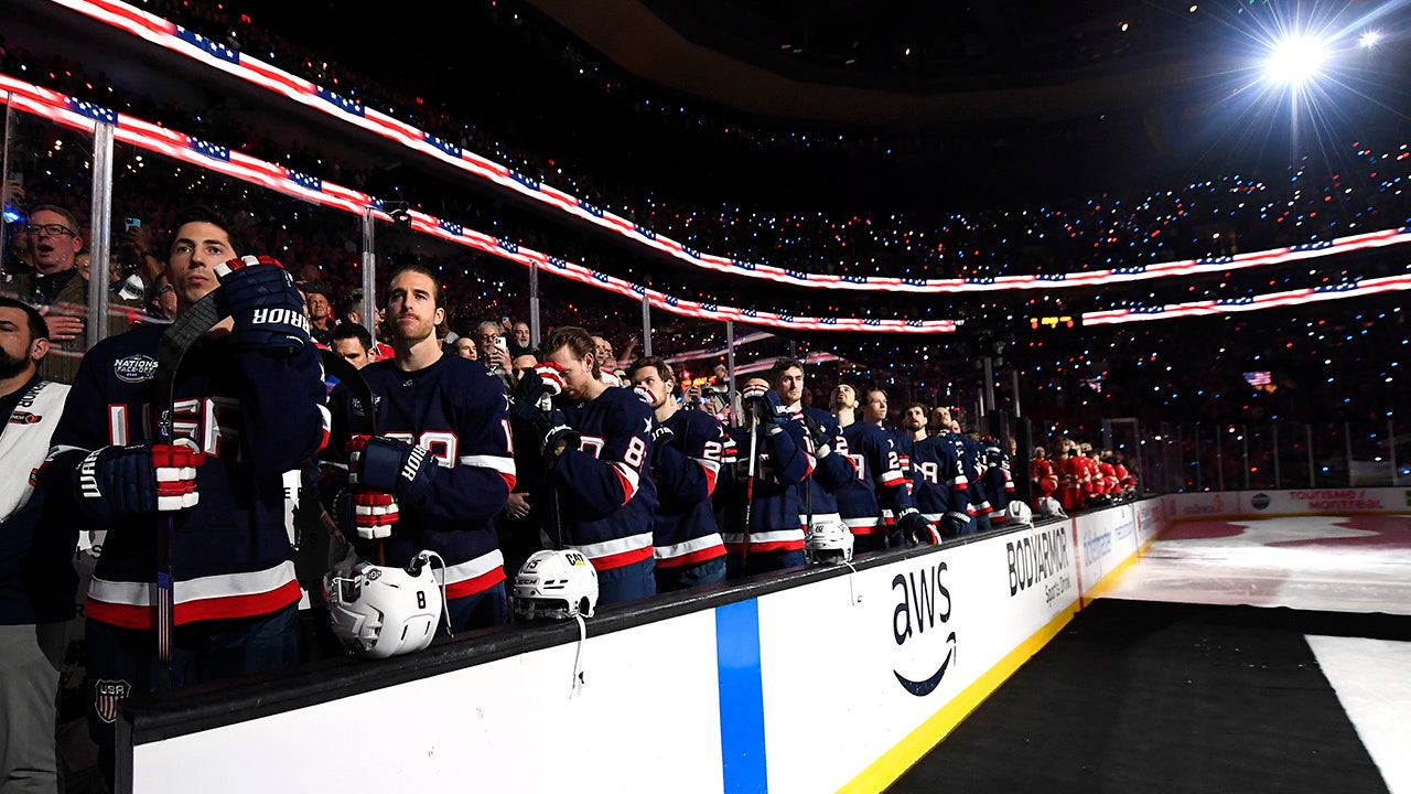 Americans barely boo Canadian national anthem, then belt out ‘The Star-Spangled Banner’ in patriotic display