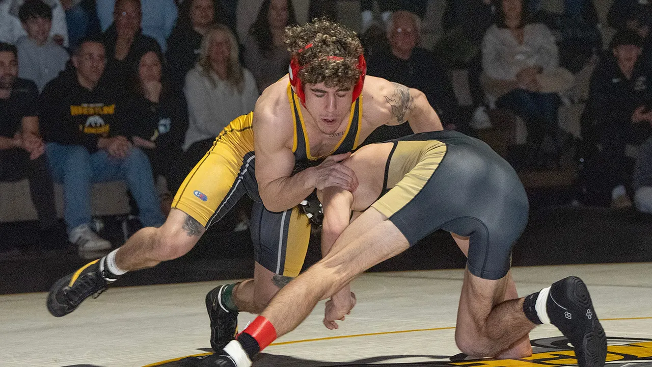 Arrested NJ wrestler eligible for state tournament after court reversal