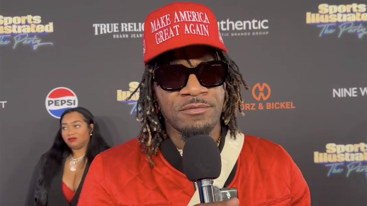 Ex-NFL star wears ‘Make America Great Again’ hat before Super Bowl party, ‘all for’ Trump visit to game