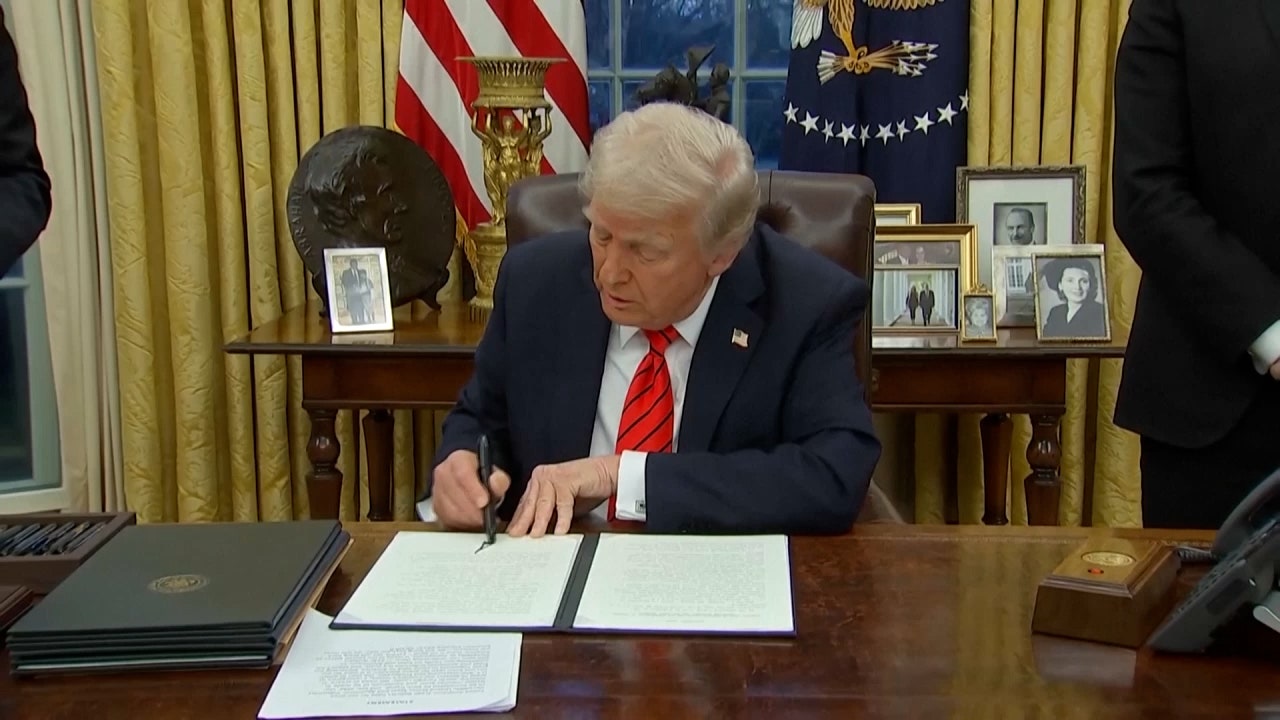 Trump signs executive order ending use of taxpayer money to 'incentivize or support' illegal immigration