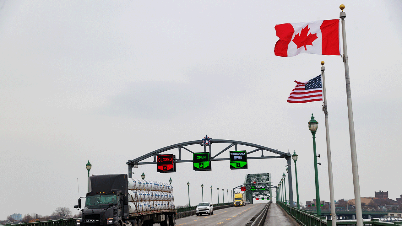 Cross trucks on the US border