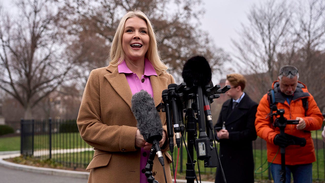 Karoline Leavitt Opts Out of WHCA Dinner to Critique Media Monopoly