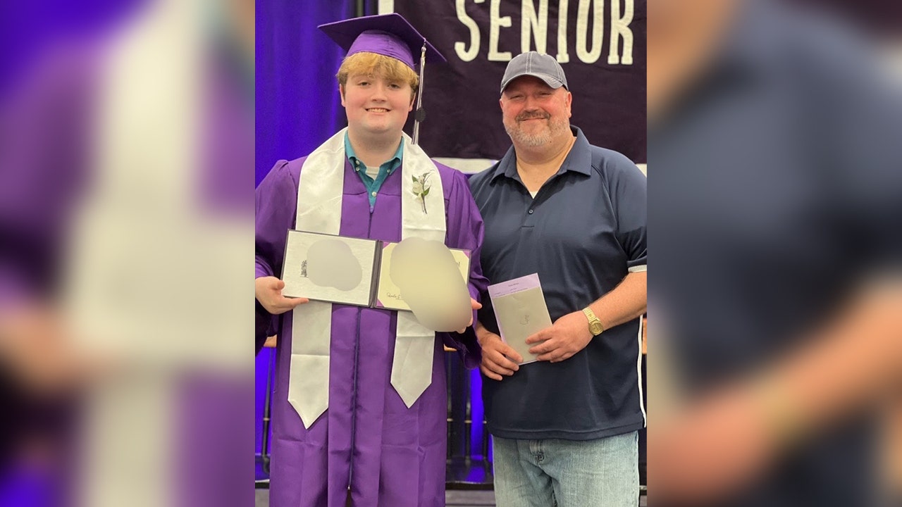 This diet plan helped man lose nearly 200 pounds for son's graduation