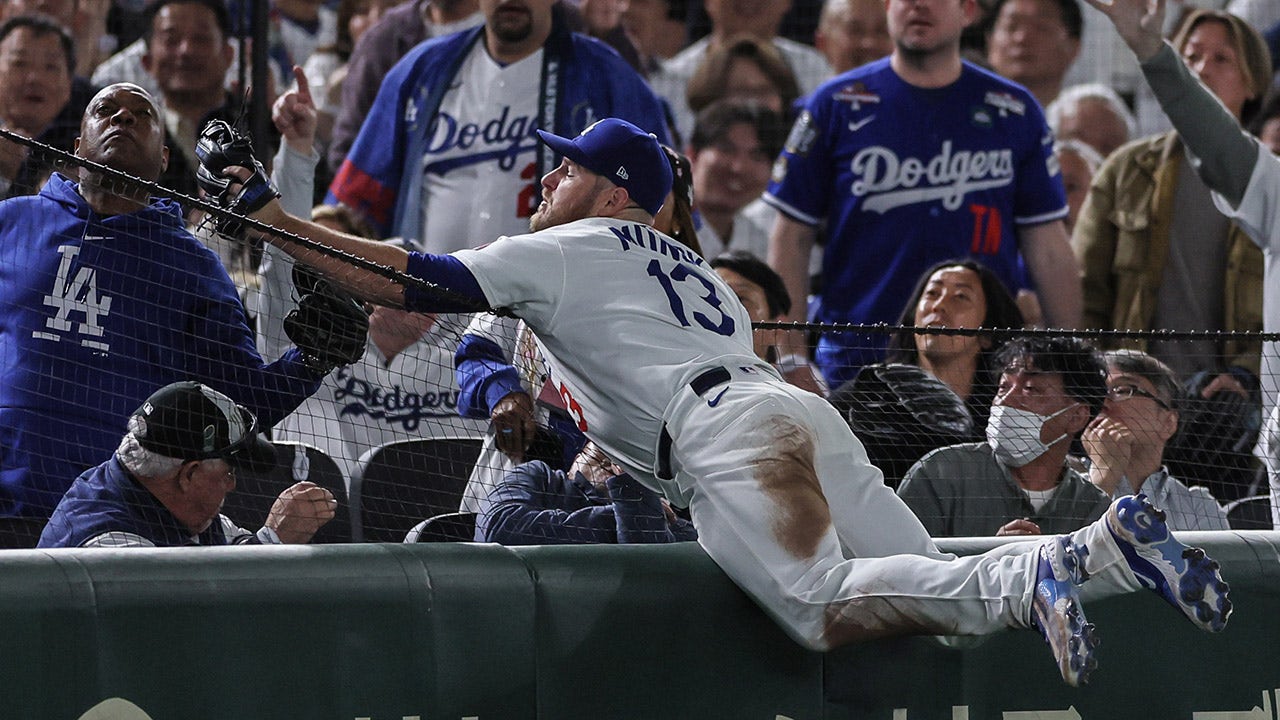 MLB viral moment: Dodgers’ Max Muncy stunned as ex-NFL QB catches foul ball