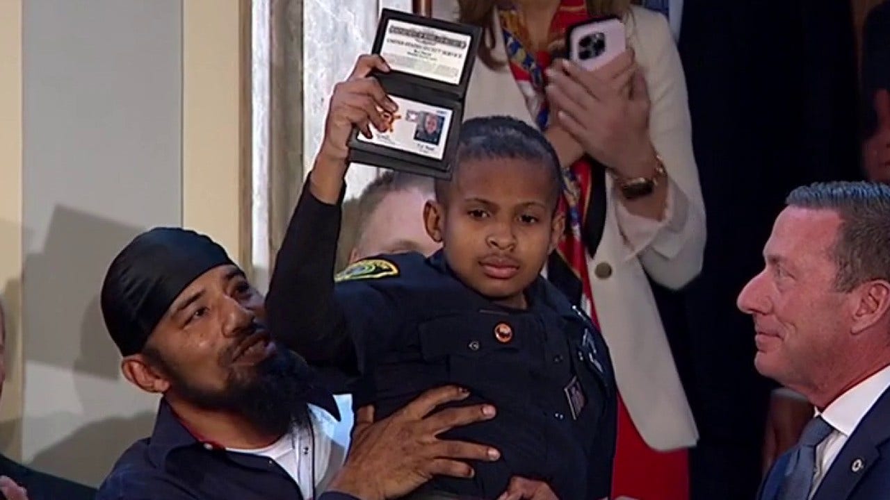 13-year-old cancer survivor earns standing ovation as he becomes Secret Service agent during Trump speech