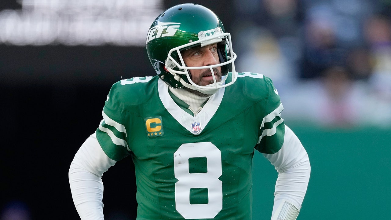 NFL news: Aaron Rodgers reportedly has not told the Steelers he is joining them