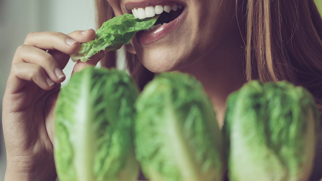 'Dinosaur time' viral food trend pushes salad greens, but does it work?