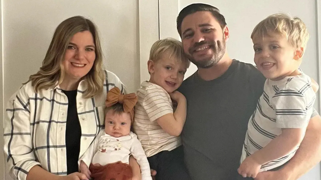 Florida mom killed, three small children injured after truck collides with their van following tire blowout