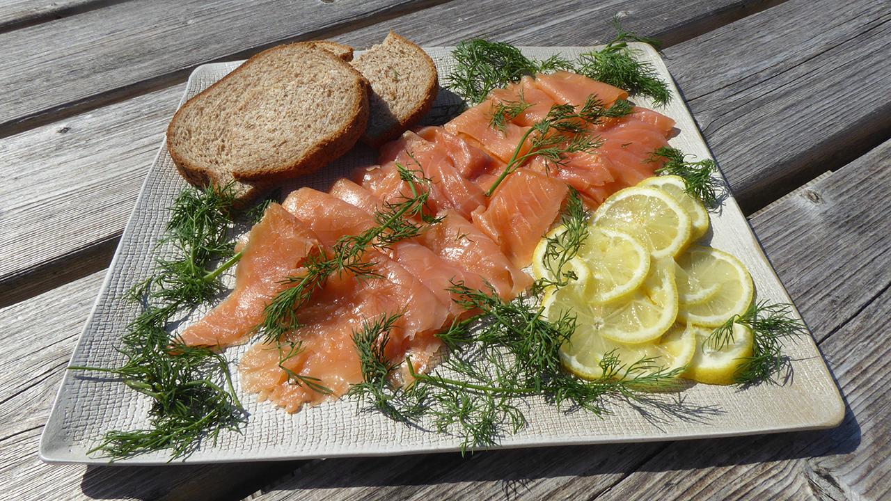Man offering free smoked salmon business to right couple with 'entrepreneurial spirit'