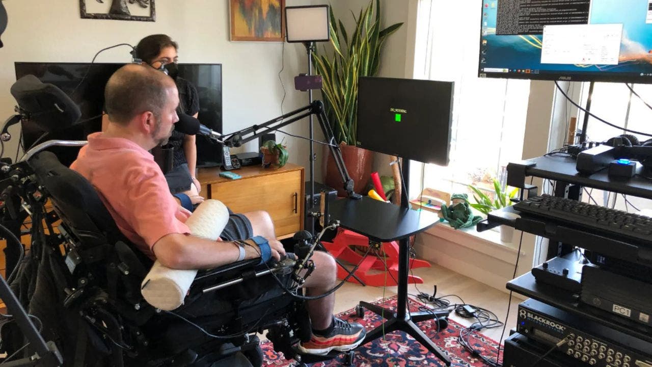 Amazing breakthrough for paralyzed man who can’t speak