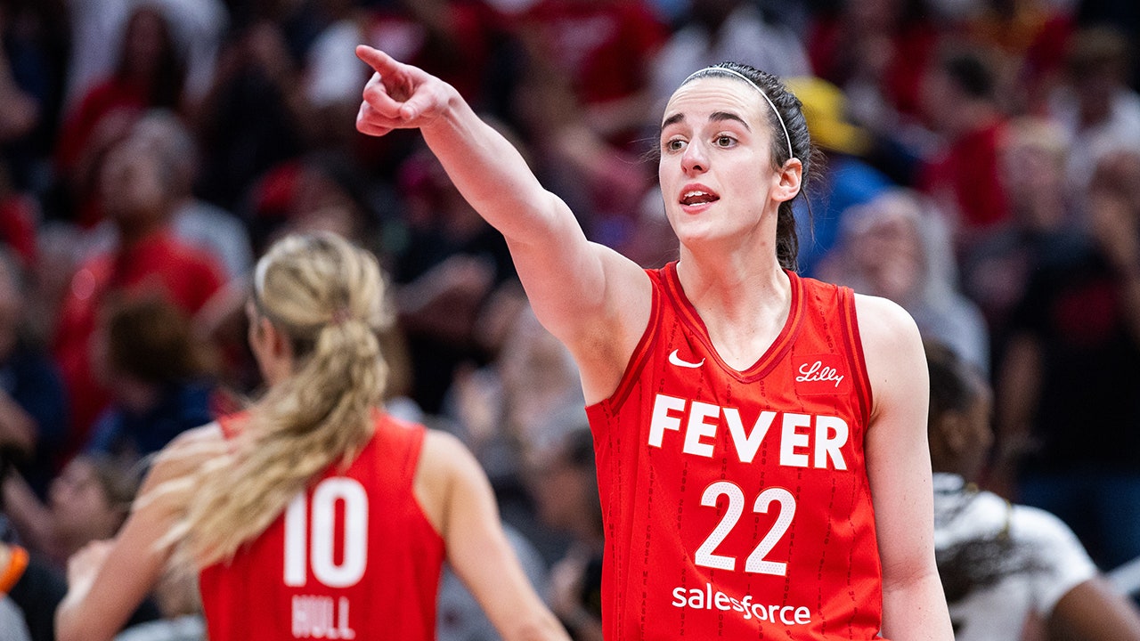 Caitlin Clark ‘cheering hard’ for Argentina over Spain in World Cup final: ‘I want Messi’ Caitlin Clark ‘cheering hard’ for Argentina over Spain in World Cup final: ‘I want Messi’