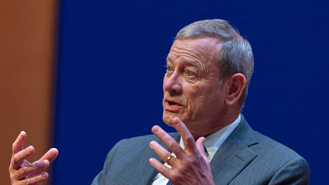 Chief Justice Roberts warns politicians against heated rhetoric targeting judges