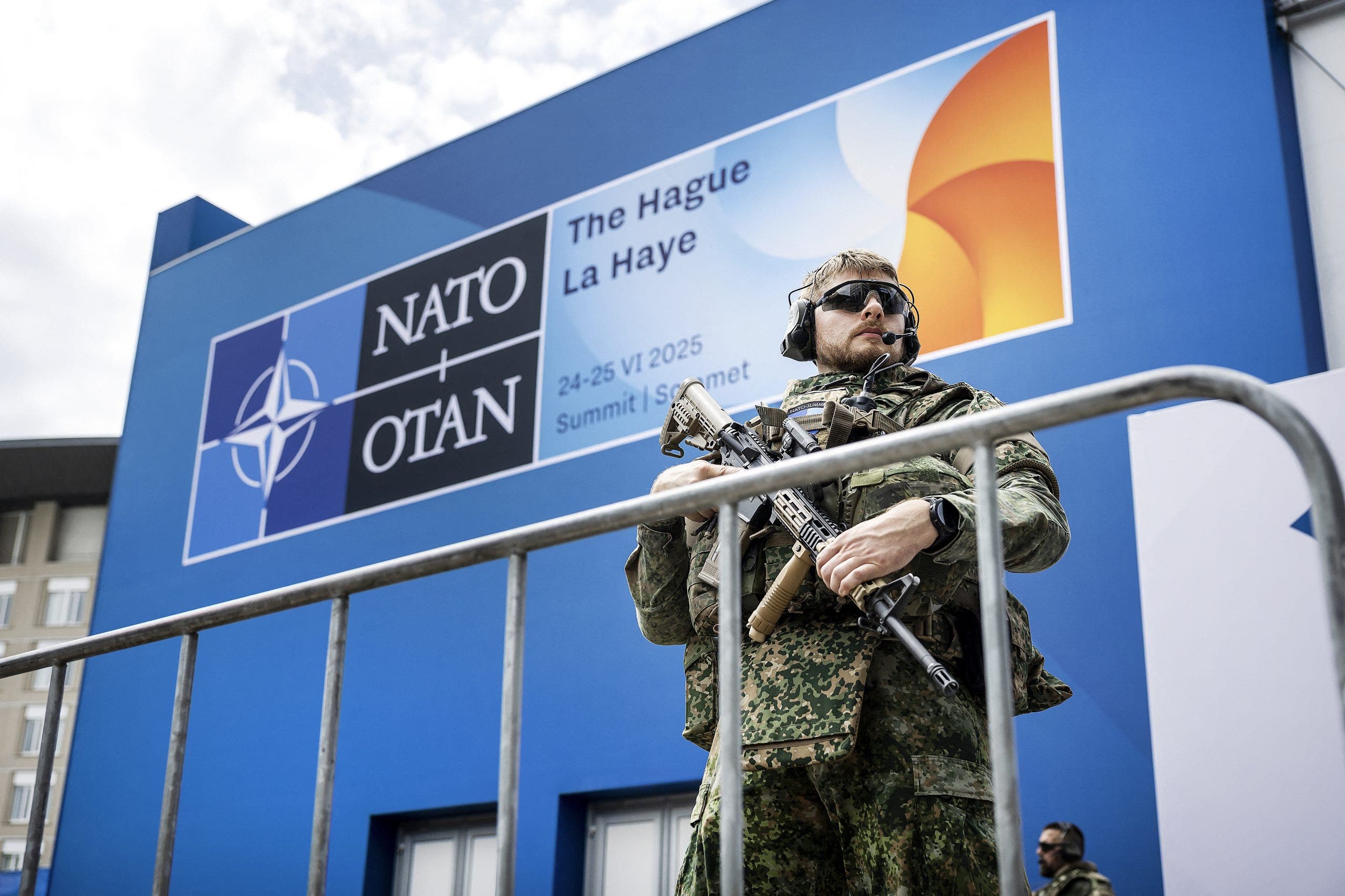 A NATO military force stands guard ahead of the two-day NATO summit at the World Forum, in The Hague, on June 22, 2025. (Remko de Waal / ANP / AFP)