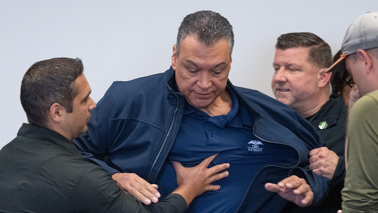 Alex Padilla blames first Trump campaign for igniting political tensions in wake of Minnesota shootings