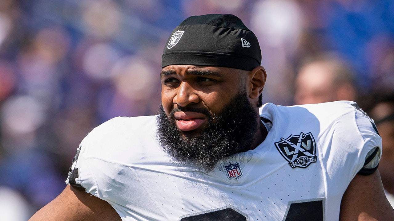 Christian Wilkins tried to ‘playful’ kiss Raiders teammate on forehead before being cut: report